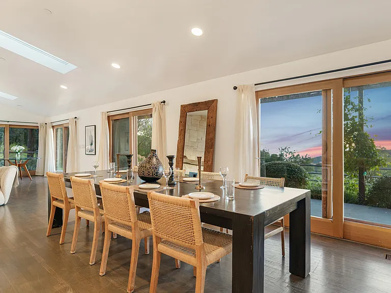 11345 Pacific View Dr — Photo 4