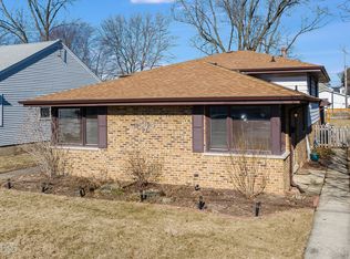 544 E 4th St, Lockport, IL 60441