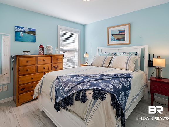 2nd image of 4807 Bay Cir
