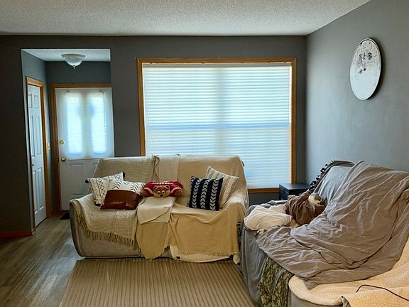 3rd image of 2025 Poppy Dr