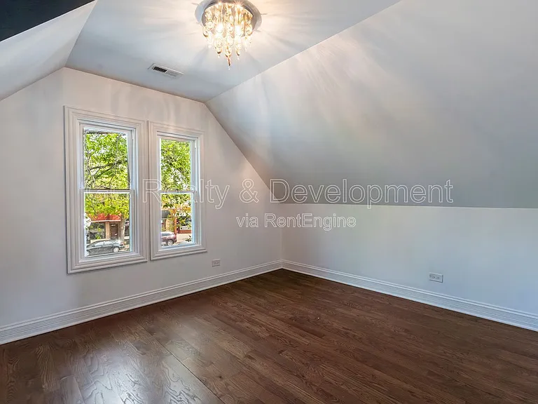 5619 W Irving Park Rd — Photo 12