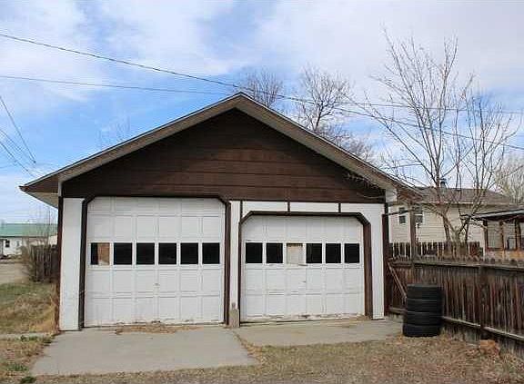 2nd image of 612 1st St S