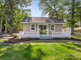 4005 Groveland Ave SW, Wyoming, MI 49519