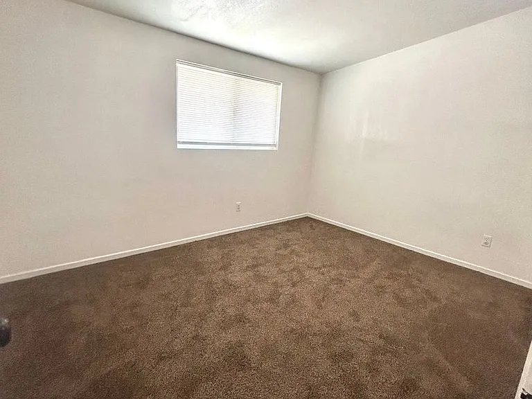 5834 Ocotillo Ave — Photo 13