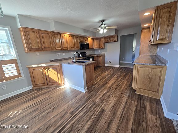 4th image of 6742 Ridgeview Rd