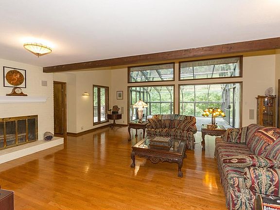 5th image of 1929 N Riverwood Dr