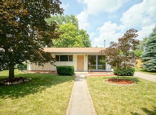 1405 Corrinne St, Midland, MI 48642