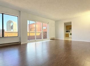 10 Pearl St W #302, Kingsville, ON N9Y1K2