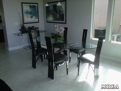 Dining Area (1)
