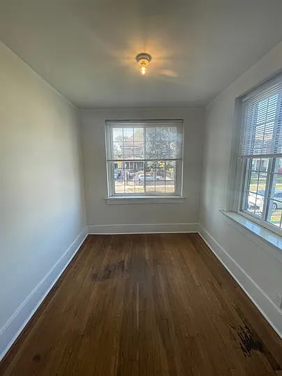 2024 Hubbard Street — Photo 3