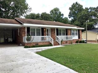 1007 Oak Dr, Jacksonville, NC 28546