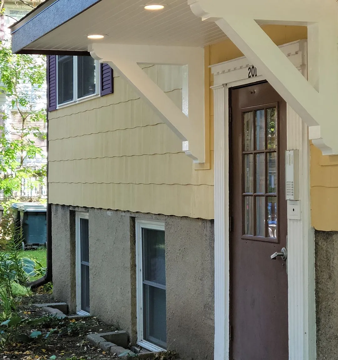 1 bed, 340 sqft, $1,100 — Photo 2