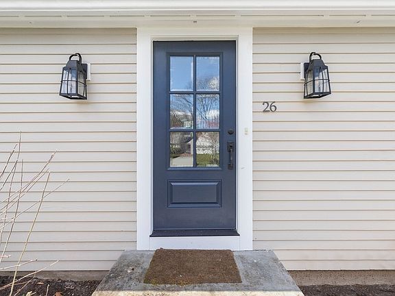 3rd image of 26 Parsonage Ln