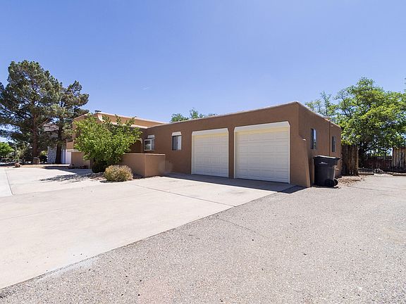 5th image of 3606 Saint Andrews Dr SE