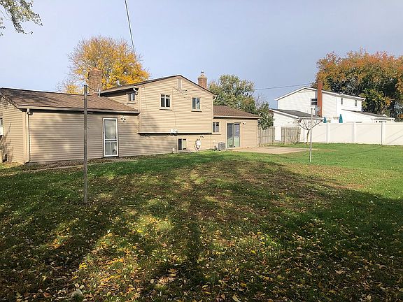 3rd image of 2618 Caterham Dr