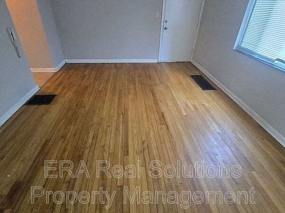 5th image of 81 N Hampton Rd APT B