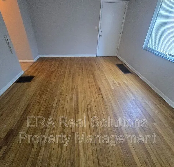 81 N Hampton Rd #B — Photo 5