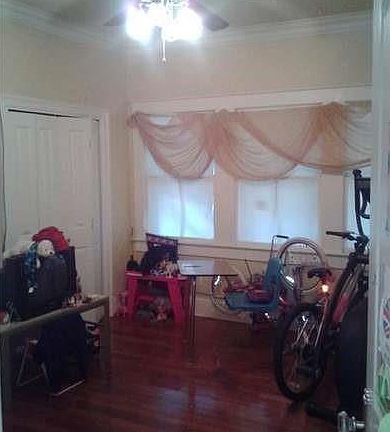 5th image of 4703 Music St
