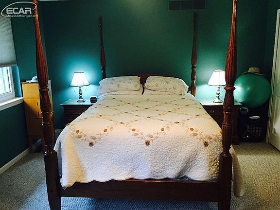 4th image of 7905 Meadow Dr #1