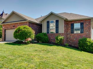2100 N Williamsburg Lane, Ozark, MO 65721