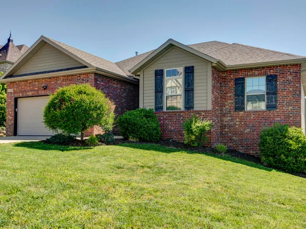2100 N Williamsburg Lane, Ozark, MO 65721