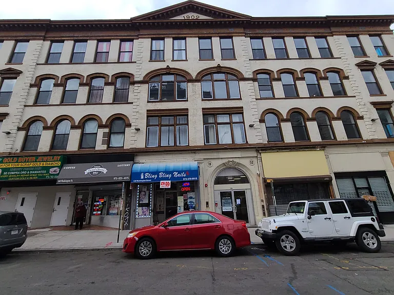 114 Ellison St — Photo 13