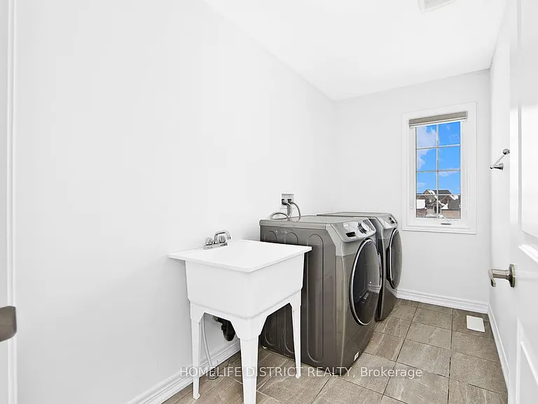 74 Summer Breeze Dr — Photo 27