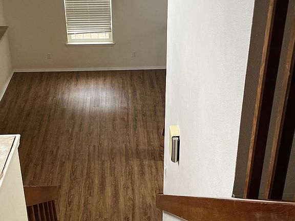 3rd image of 8608 Liberty Dr NE