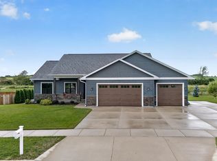 29 S Windmill Rdg, Evansville, WI 53536