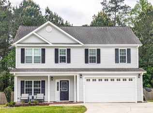 212 Bell Ridge Ln, Hubert, NC 28539