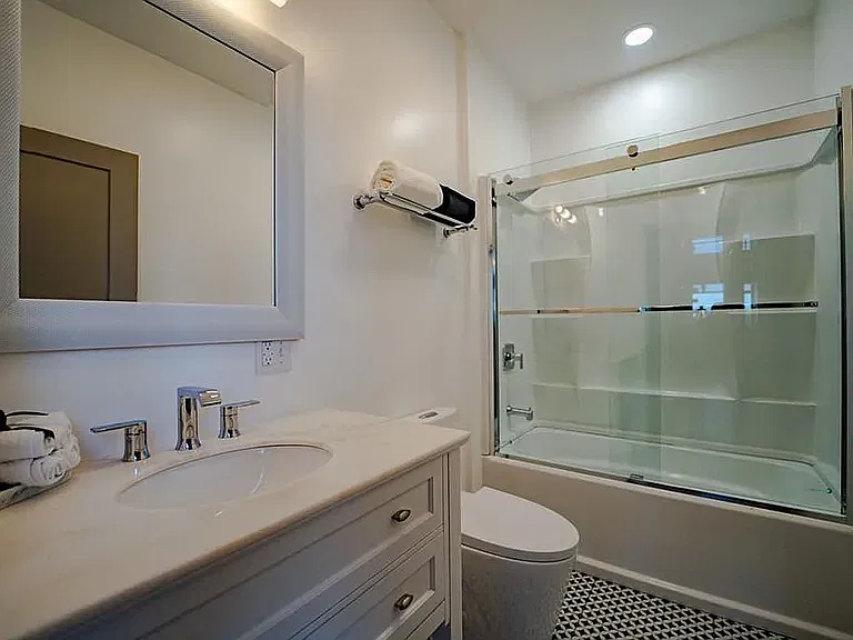 Marbella Lofts — Photo 2