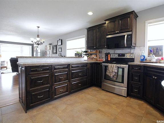 5th image of 608 Alberni STREET