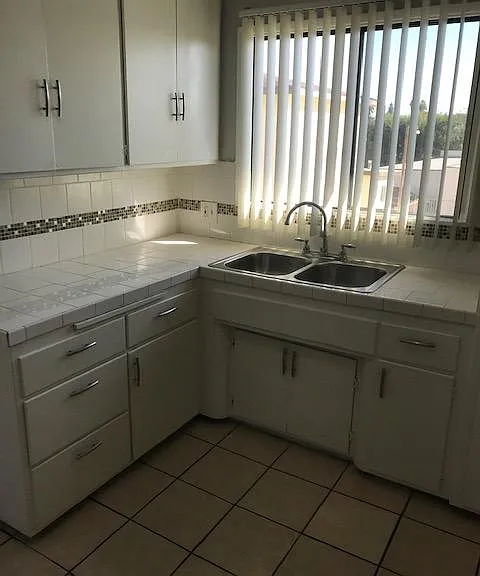 312 N San Antonio Ave #17 — Photo 11