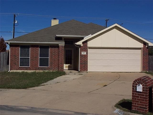 1st image of 845 W Colony Dr