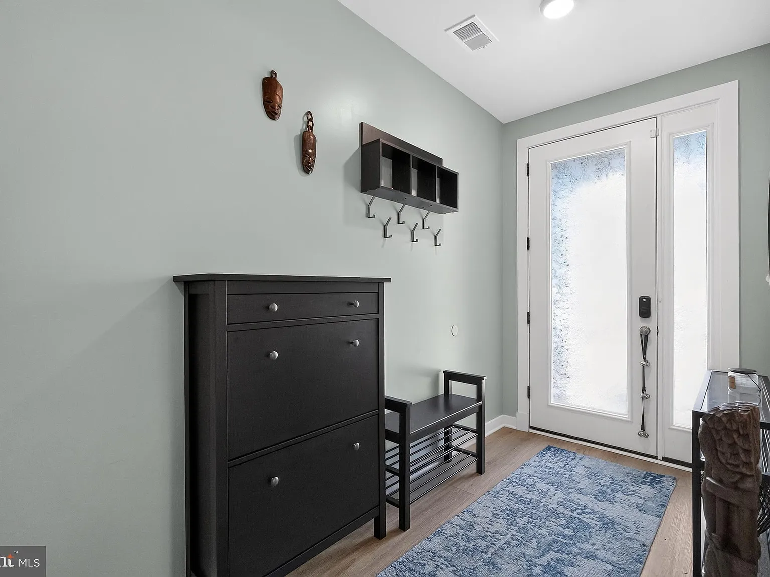 4 bed, 3.5 bath, 1920 sqft, $4,500 — Photo 4