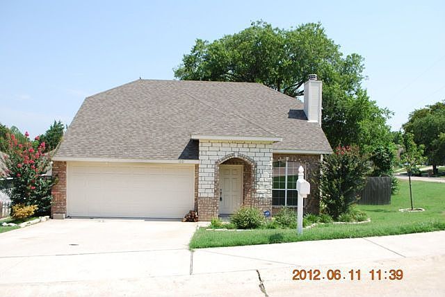 1st image of 100 Forest Ln