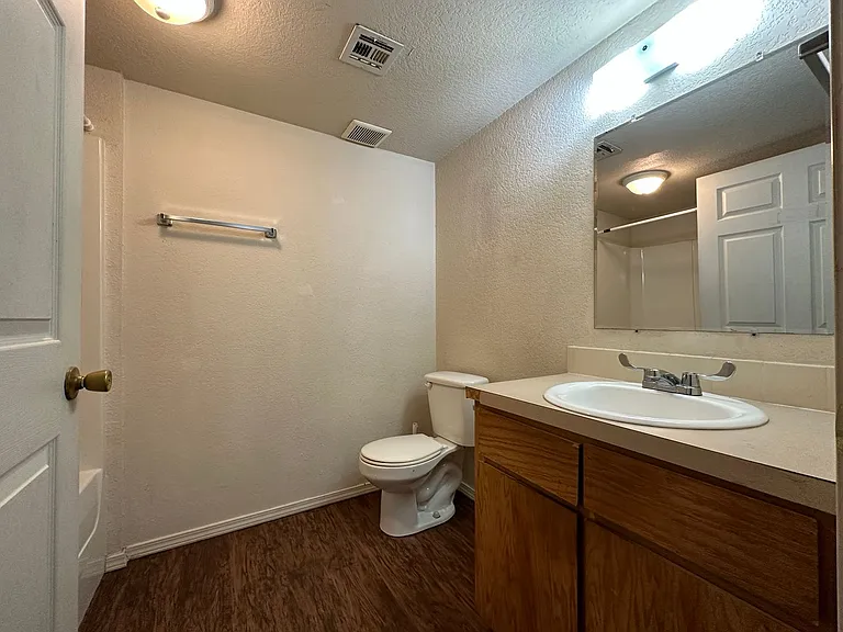 1314 N 47th St #101 — Photo 9