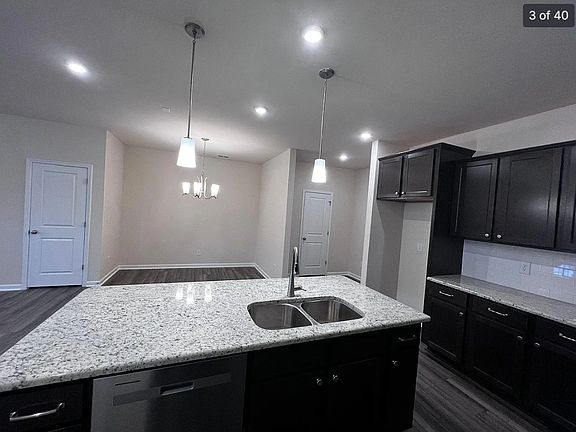 3rd image of 315 Annabelle Blue Dr