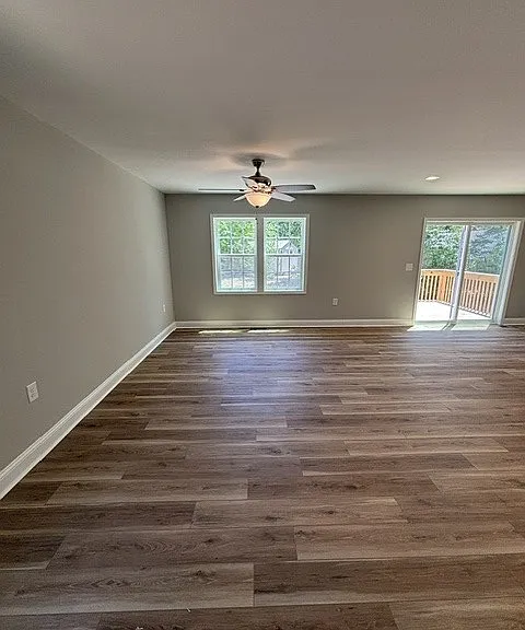 575 S Glover St — Photo 20