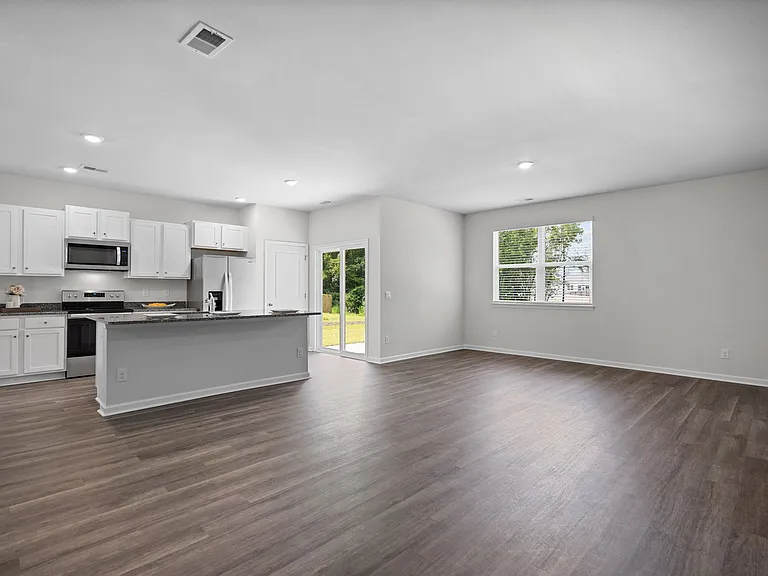 Lightered Knot Ct SE — Photo 8