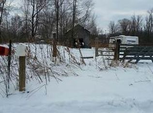 966 Bidwell Rd, Quincy, MI 49082