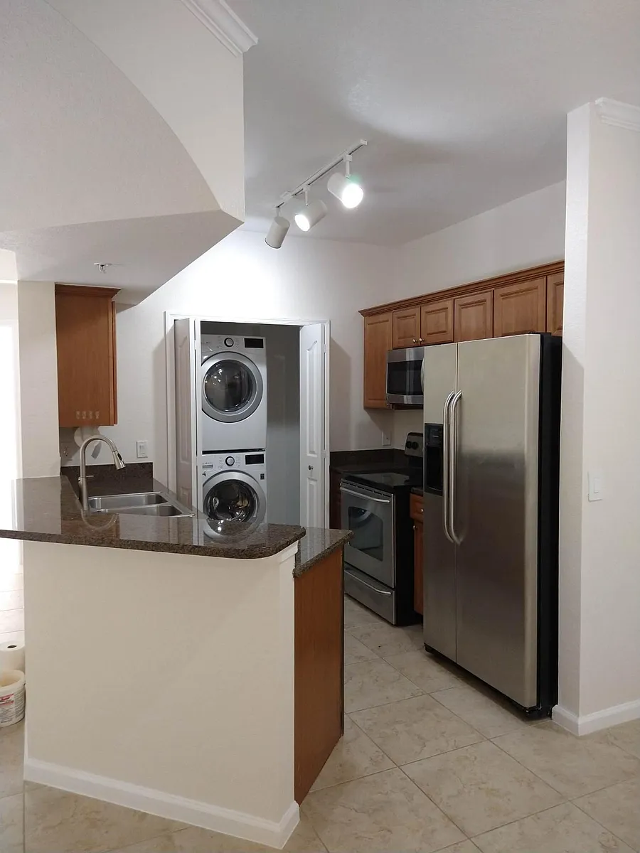 Building Photo - 12975 Positano Cir #104