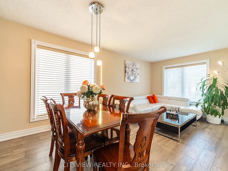 2330 Grand Oak Trl — Photo 5