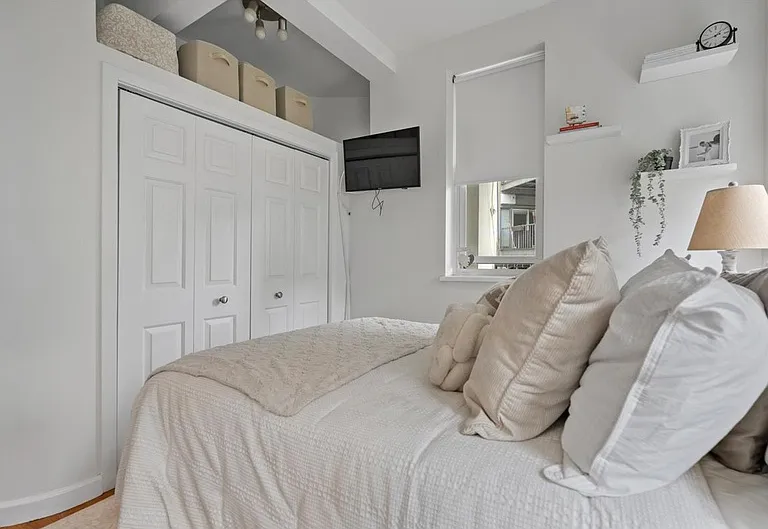 159 Newark St #3D — Photo 12