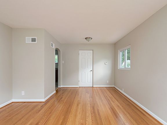 3rd image of 9129 Arvin Pl