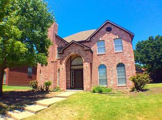 2706 Claremont Dr, Grand Prairie, TX 75052