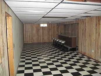 4th image of 1382 Oakdale Dr NW