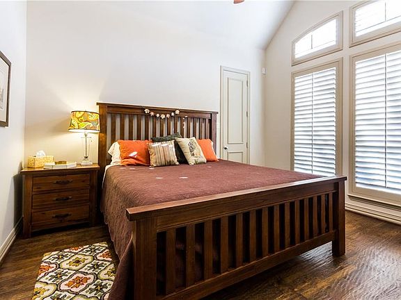 5th image of 1104 Ashhurst Ln