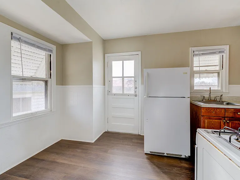 7724 Horatio Dr — Photo 6