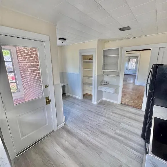 2518 W Tilghman St — Photo 10